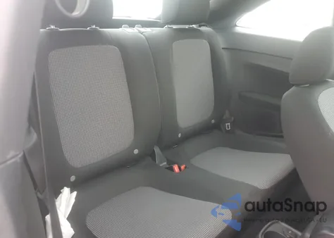 2019 Volkswagen Beetle S z USA, uszkodzony, nr VIN 3VWFD7ATXKM706311